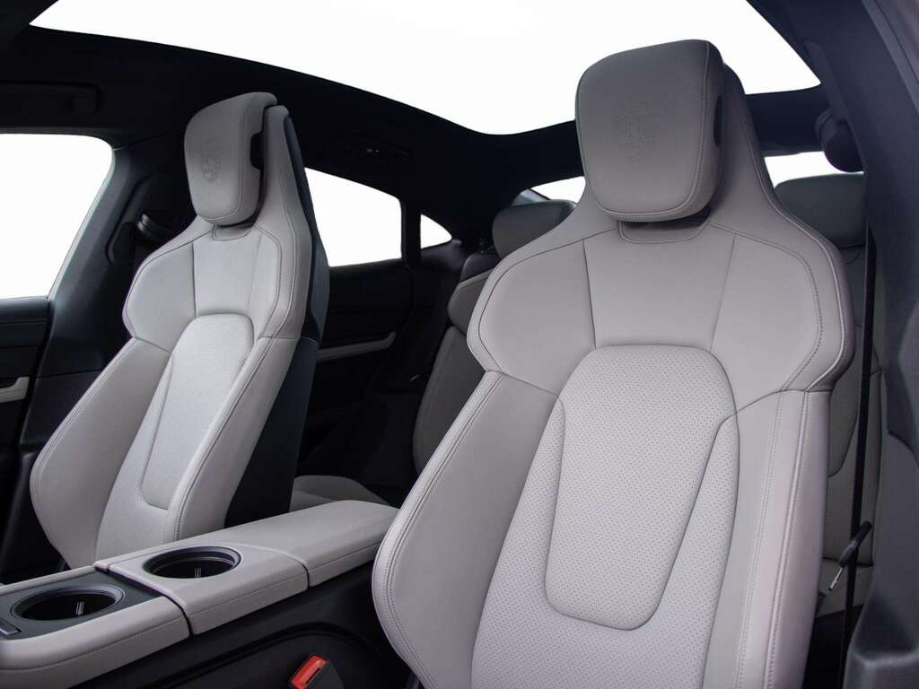 Porsche Taycan Performance Plus 93.4Kwh 4S Saloon Au #14