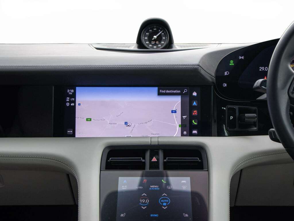Porsche Taycan Performance Plus 93.4Kwh 4S Saloon Au #17