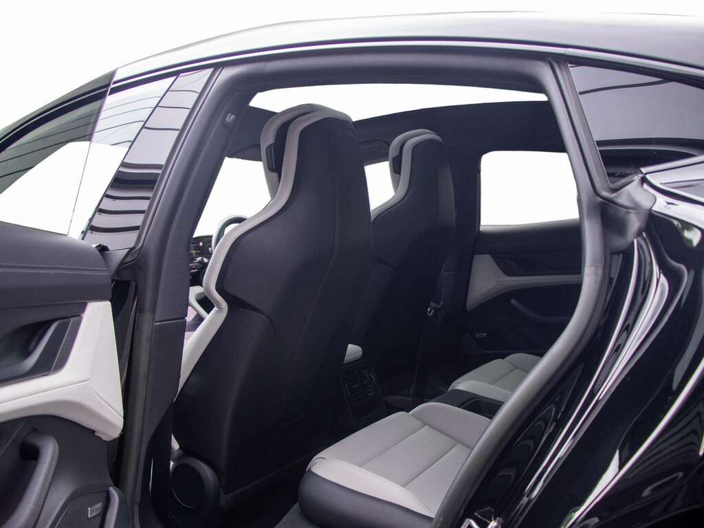 Porsche Taycan Performance Plus 93.4Kwh 4S Saloon Au #16