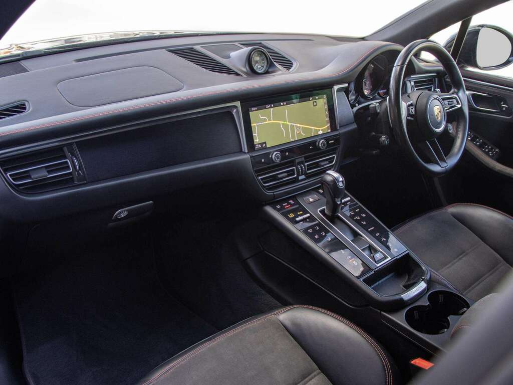 Porsche Macan Gts Pdk 2024 Black #3