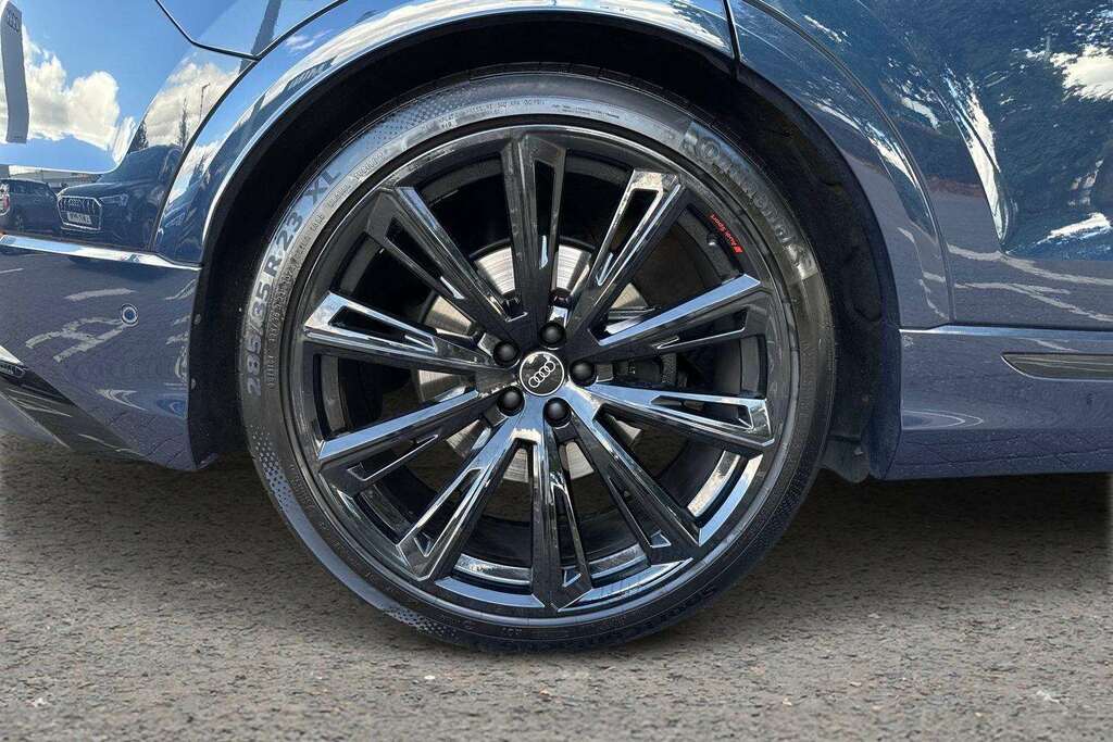 Audi Q8 55 Tfsi Quattro Launch Edition Tiptronic 2025 Blue #5
