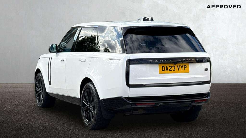 Land Rover Range Rover 3.0 P400 2023 White #2