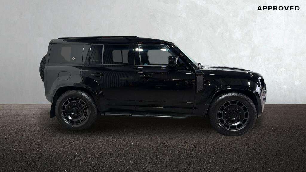 Land Rover Defender 110 4.4 P635 Octa Black 110 2026 Black #5
