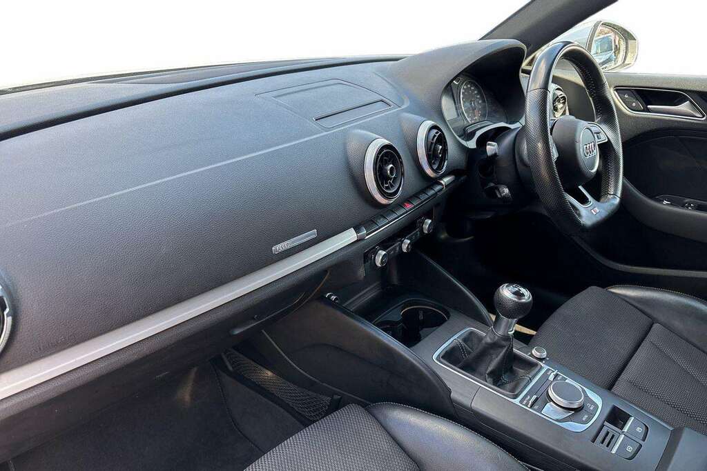 Audi A3 35 Tfsi S Line Tech Pack 2019 Silver #2
