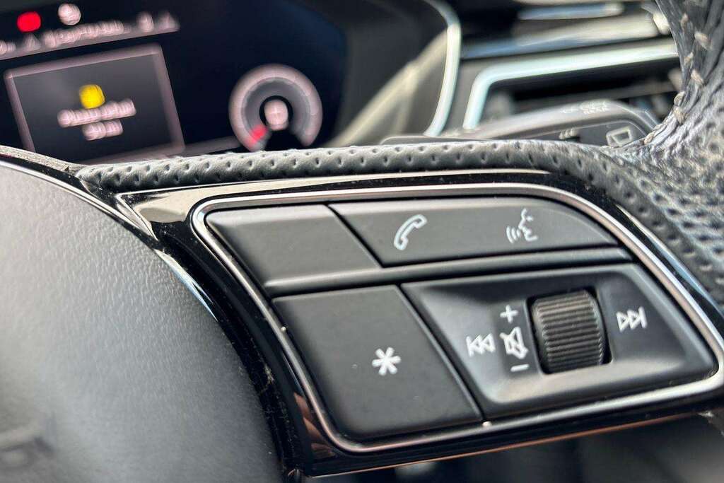 Audi A4 2.0 Tfsi 40 Black Edition Estate S Tron Black #17