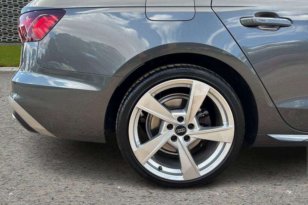 Audi A4 2.0 Tfsi 40 Black Edition Estate S Tron Black #9
