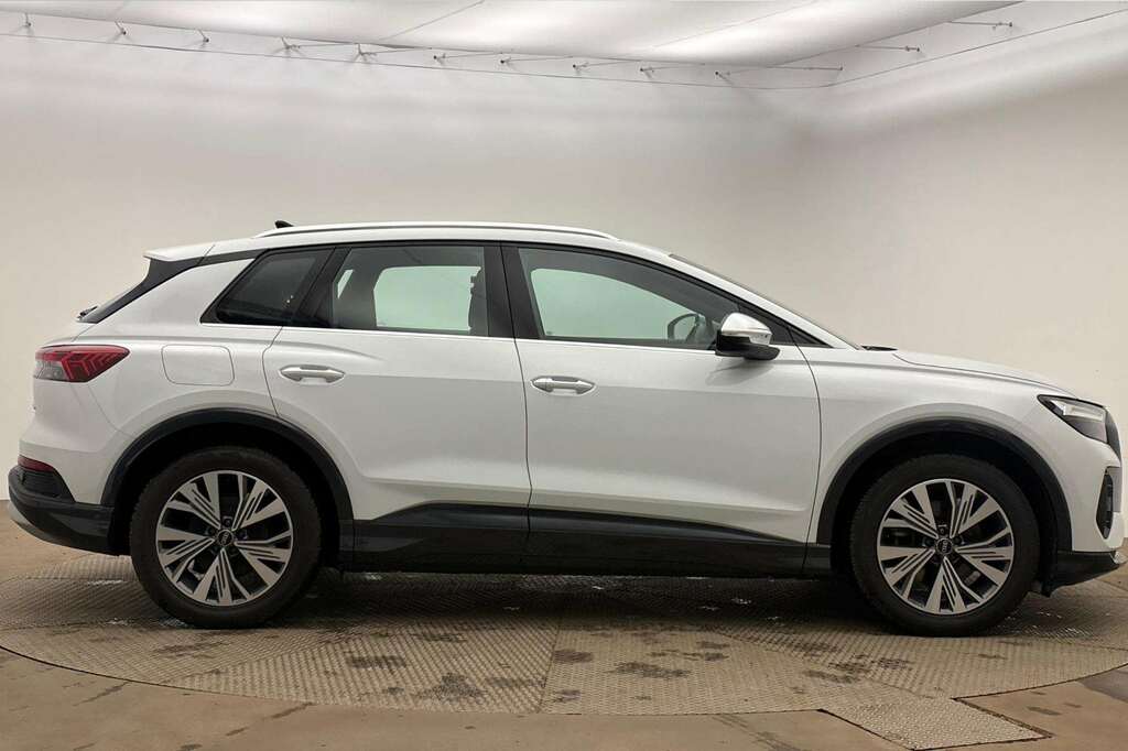 Audi Q4 E Tron 125Kw 35 55Kwh Sport 2023 White #4