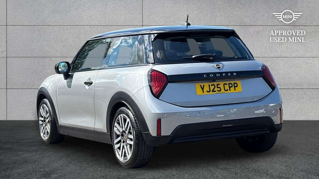 Mini Hatch 1.5 C Classic 2025 Silver #2