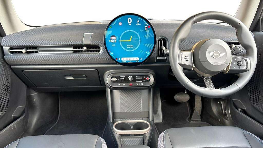 Mini Hatch 1.5 C Classic 2025 Silver #5