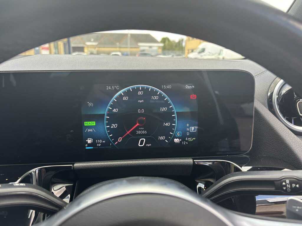 Mercedes-Benz GLA Class 250E 15.6Kwh Exclusive Editi... 2021 Red #19