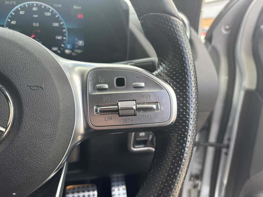 Mercedes-Benz GLA Class 250E 15.6Kwh Exclusive Editi... 2021 Red #16