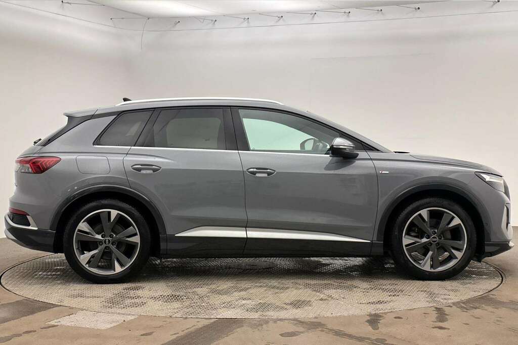 Audi Q4 E Tron 125Kw 35 55Kwh S Line Cs 2023 Grey #4