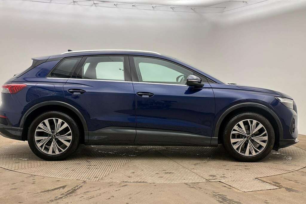Audi Q4 E Tron 125Kw 35 55Kwh Sport Cs 2023 Blue #4