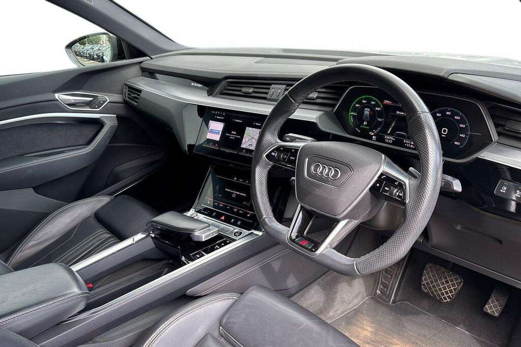 Audi E-tron 230Kw 50 Quattro 71Kwh Black Edition 2022 White #6