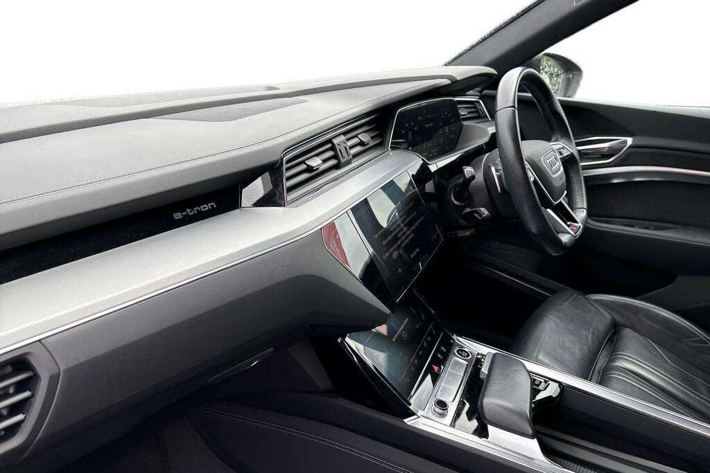 Audi E-tron 230Kw 50 Quattro 71Kwh Black Edition 2022 White #2