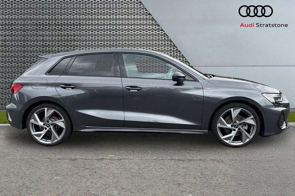 Audi A3 1.5 Tfsi 150 Black Edition S Tronic 2025 Grey #4