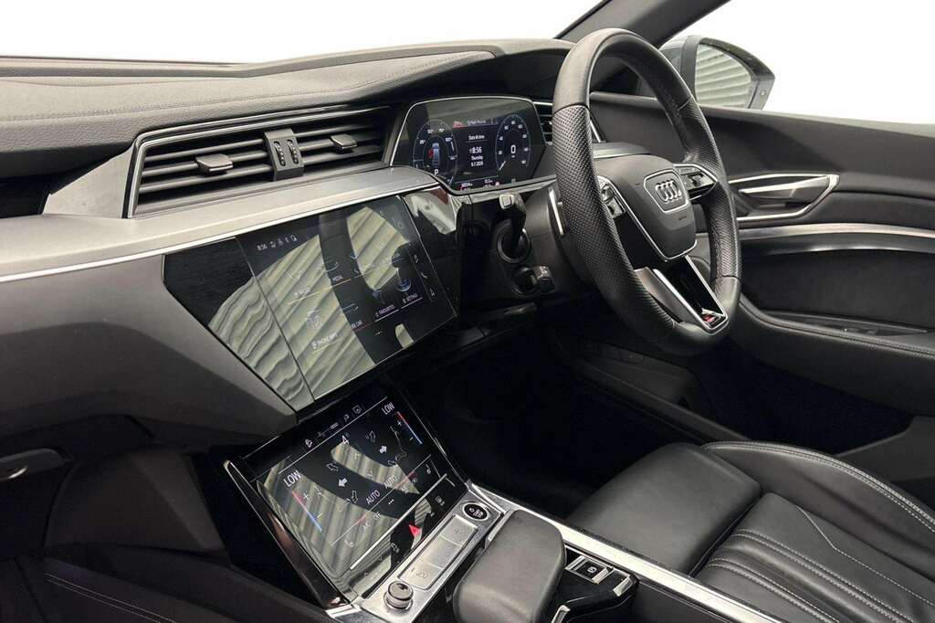 Audi Q8 e tron 300Kw 55 Quattro 114Kwh S Line 2023 Grey #2