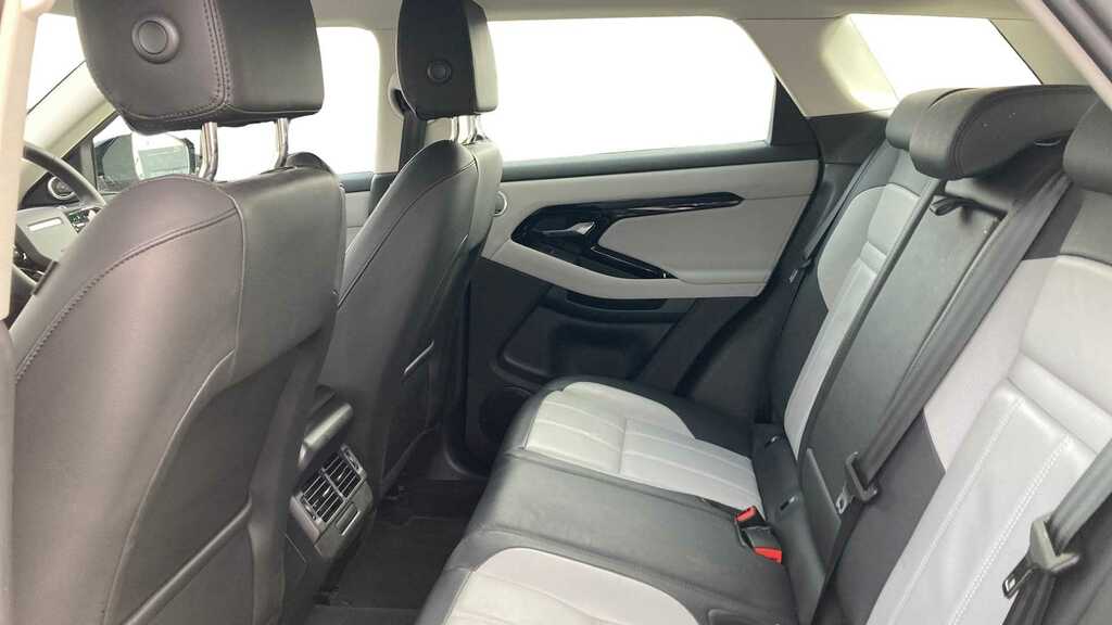 Land Rover Range Rover Evoque 1.5 P270e Dynamic Se 2024 Grey #4