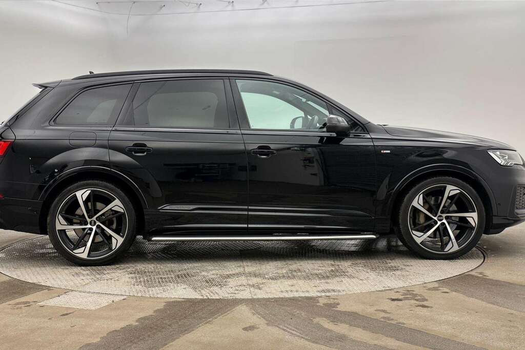 Audi Q7 Audi Q7 Black Edition 50 Tdi Quattro 286 Ps Tiptro Black #36