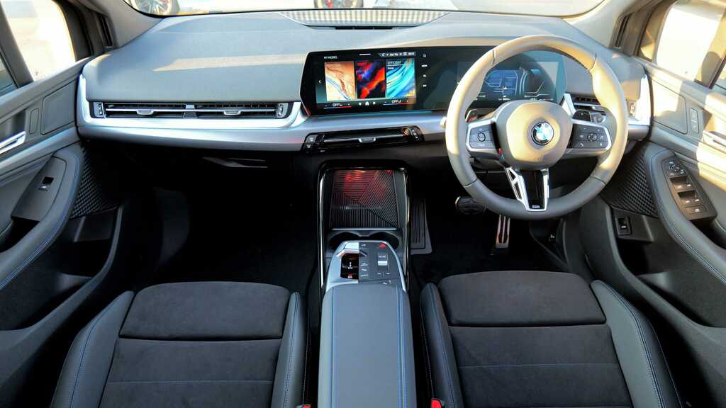 BMW 2 Series 220I Mht M Sport Dct 2026 Grey #4
