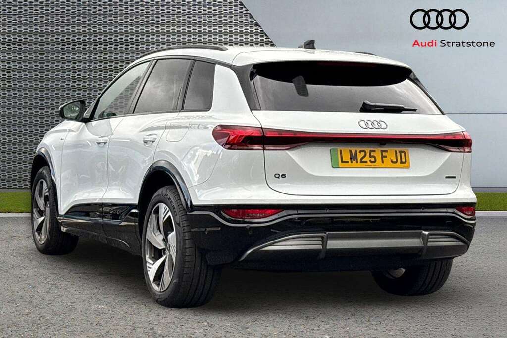 Audi Q6 E-Tron 285Kw Quattro 100Kwh S Line 2025 White #3