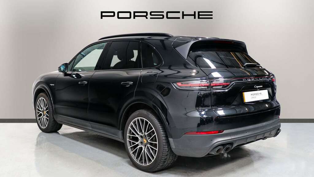 Porsche Cayenne V6 E-hybrid 2023 Black #4
