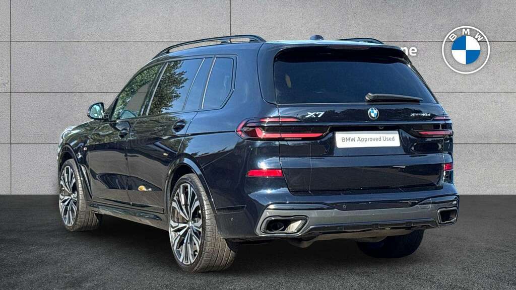 BMW X7 Xdrive40d Mht M Sport Step 2024 Black #2