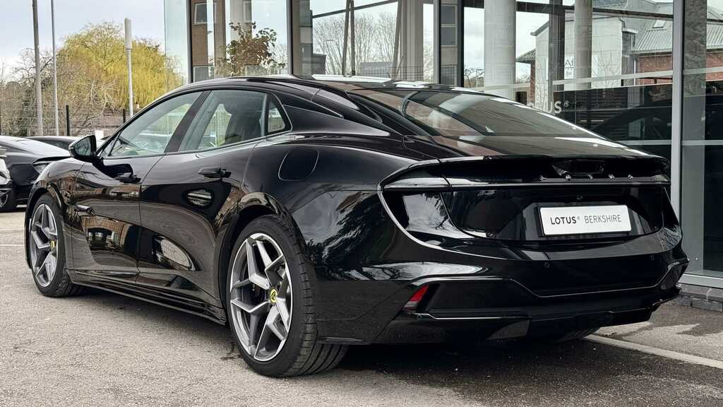 Lotus Emeya 450Kw 102Kwh 2025 Black #4