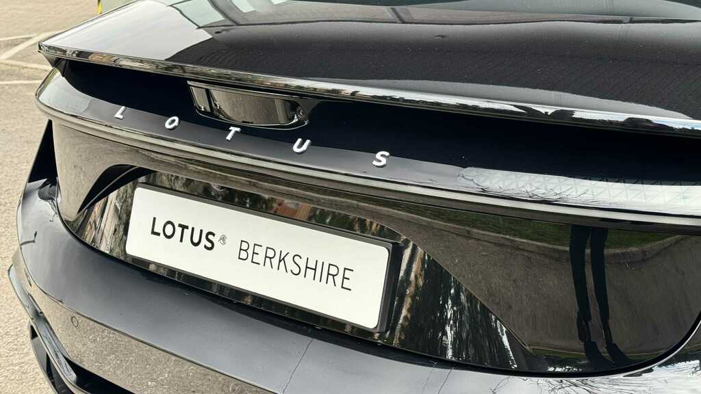 Lotus Emeya 102Kwh S Hatchback 4Wd Dual Mot YG25ANP Yellow #32