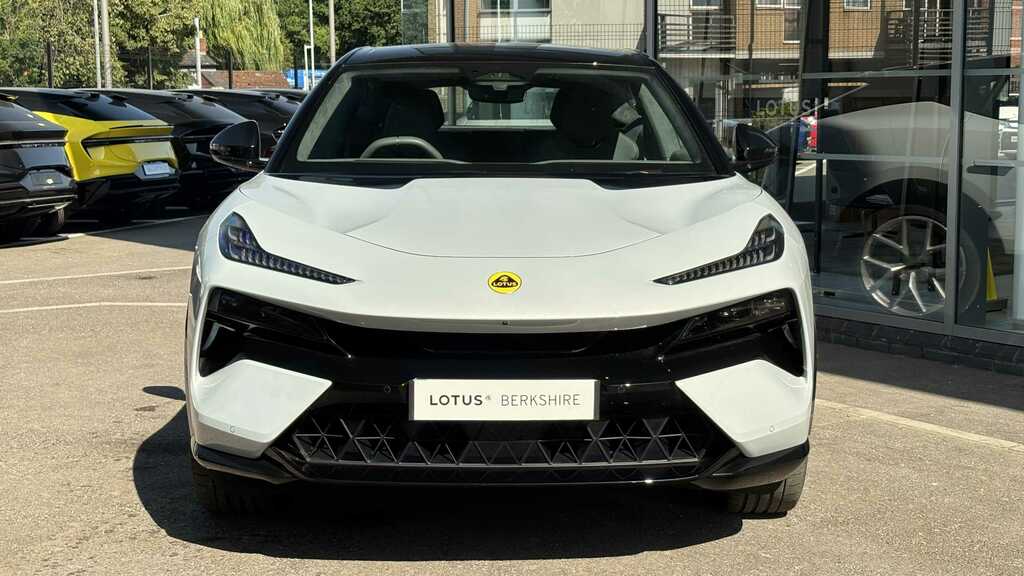 Lotus Eletre 450Kw 600 Gt 112Kwh 2025 White #3