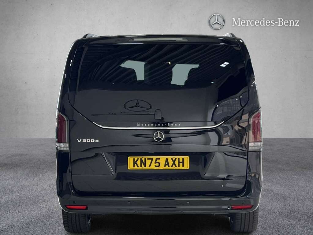 Mercedes-Benz V Class V300 D Premium 9G-tronic Extra Long 2025 Black #5