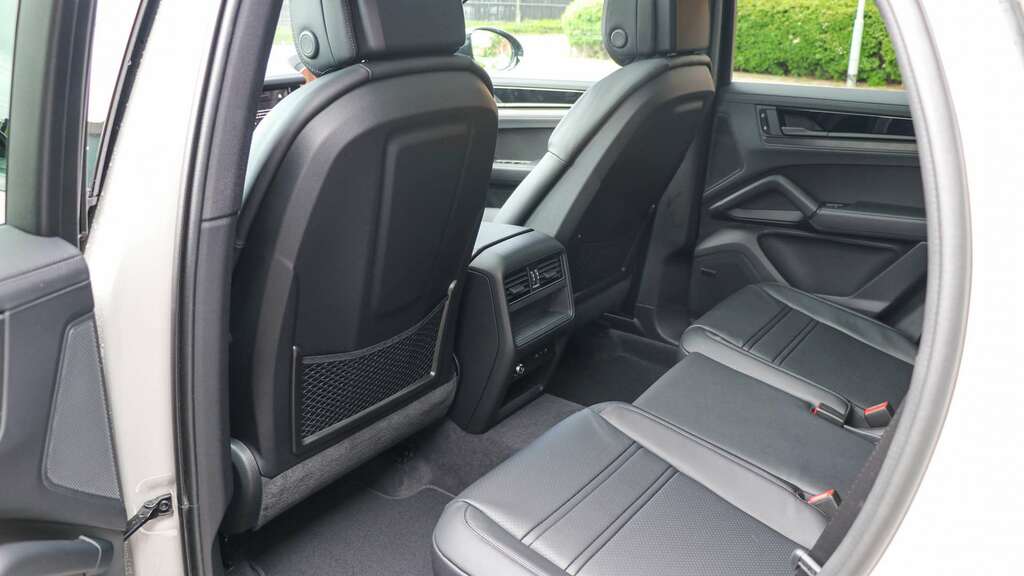 Porsche Cayenne E-hybrid Tiptronic S Grey #24