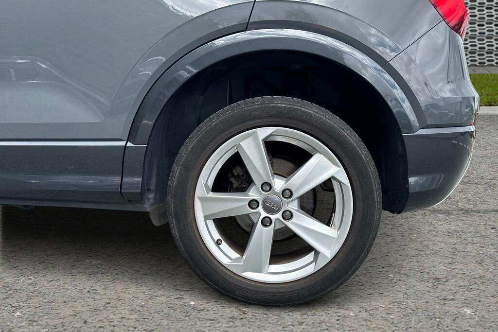 Audi Q2 30 Tdi Sport 2019 Grey #5