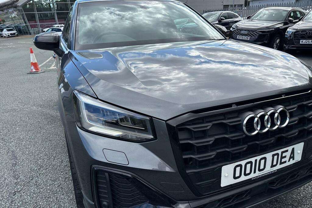 Audi Q2 1.5 Tfsi 35 Black Edition Suv S Tronic Grey #40