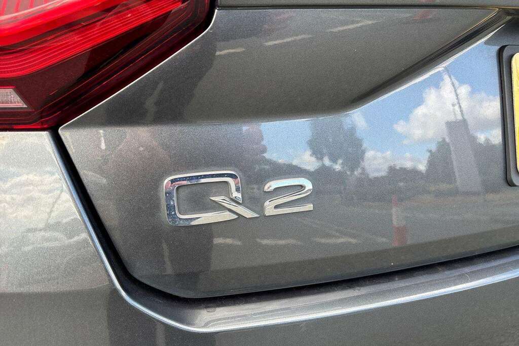 Audi Q2 1.5 Tfsi 35 Black Edition Suv S Tronic Grey #38
