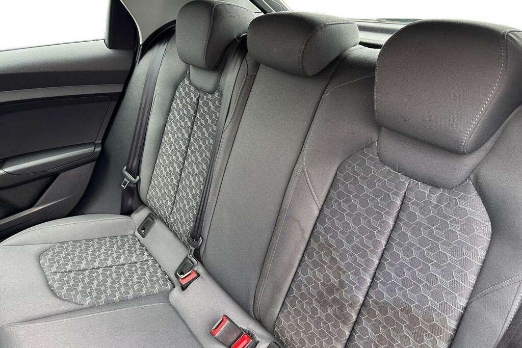 Audi A1 1.5 Tfsi 35 S Line Sportback S Tronic Black #22