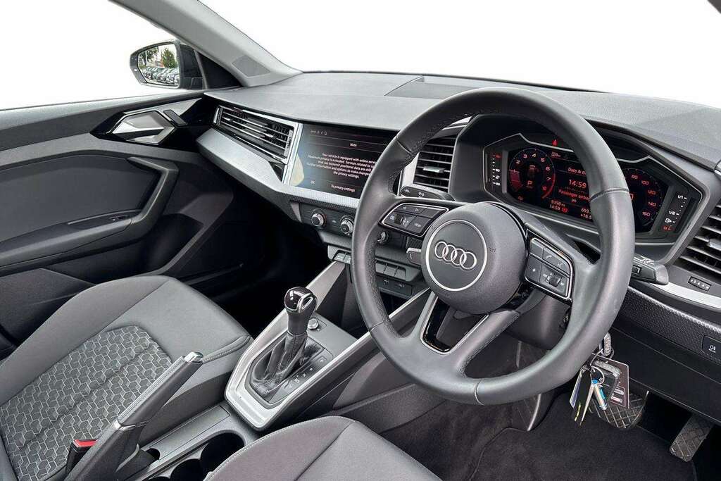Audi A1 1.5 Tfsi 35 S Line Sportback S Tronic Black #6