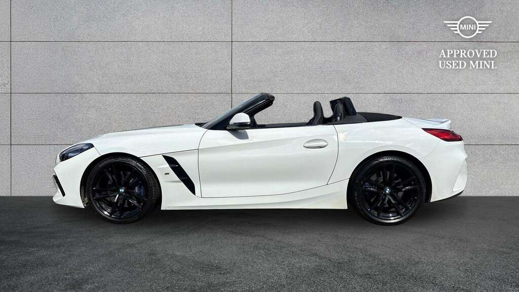 BMW Z4 Sdrive 20I M Sport 2019 White #4