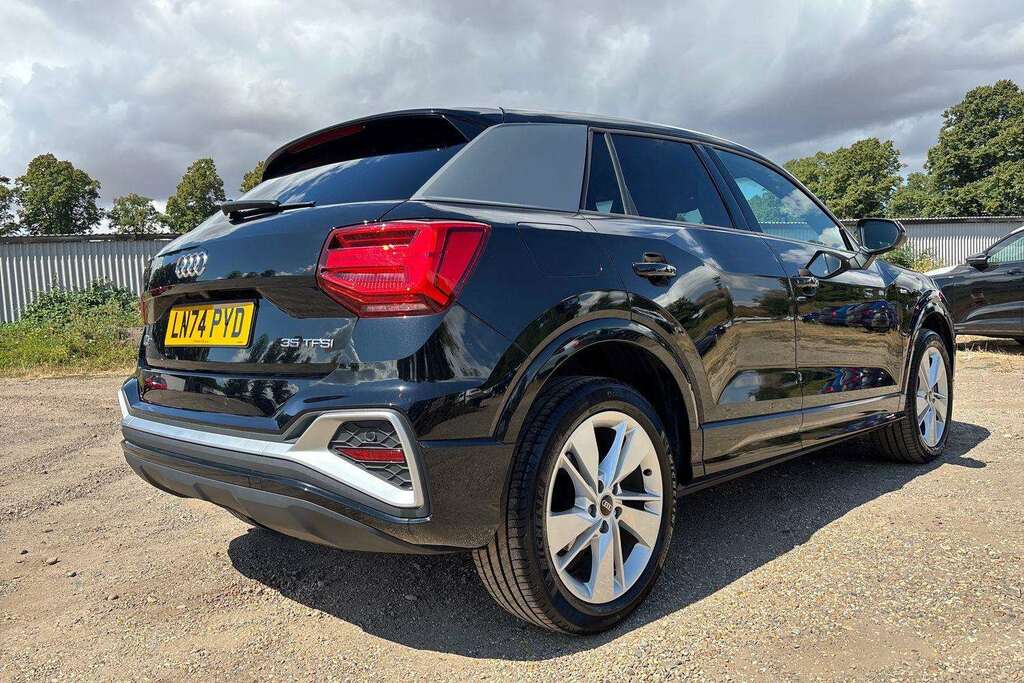Audi Q2 Audi Q2 Black Edition 35 Tfsi 150 Ps S Tronic Grey #34