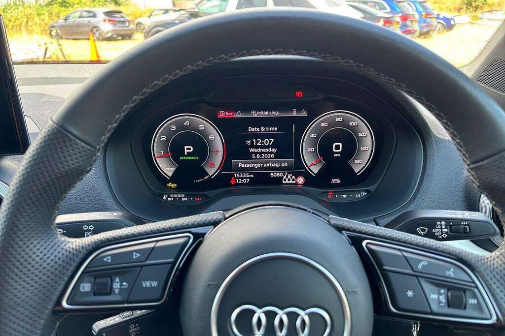 Audi Q2 Audi Q2 Black Edition 35 Tfsi 150 Ps S Tronic Grey #18