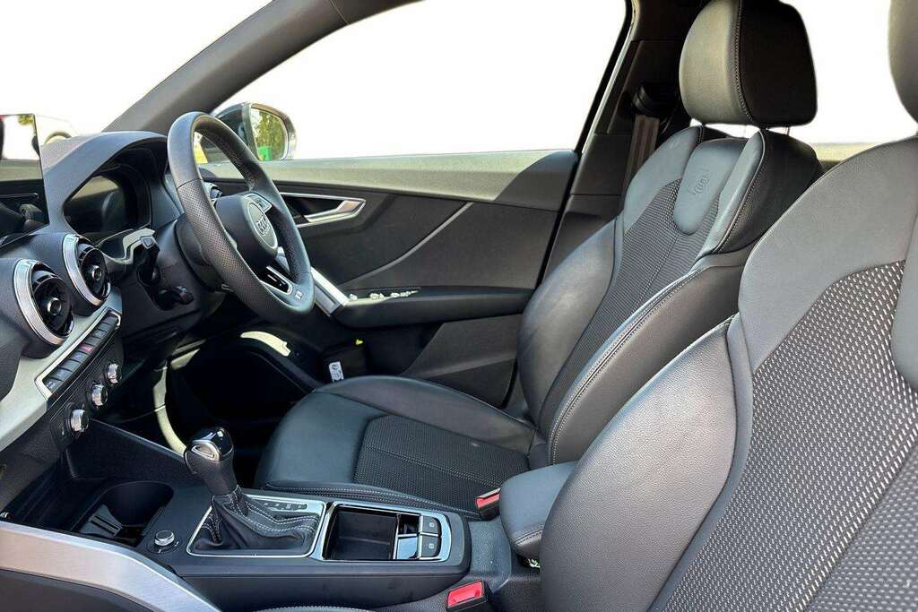 Audi Q2 Audi Q2 Black Edition 35 Tfsi 150 Ps S Tronic Grey #21