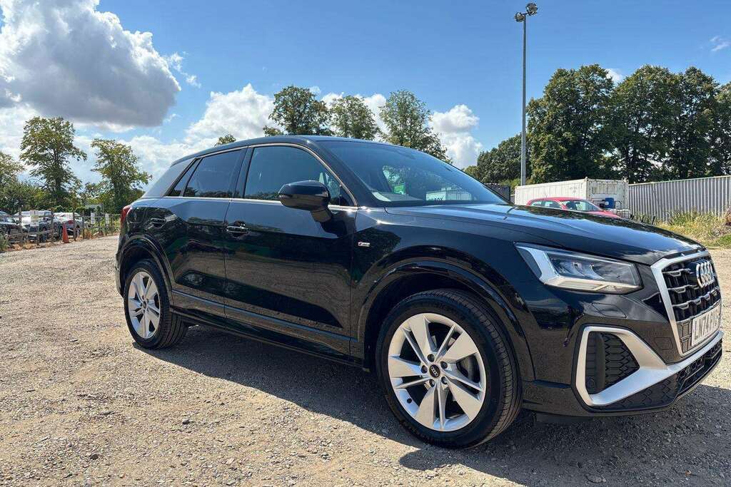 Audi Q2 Audi Q2 Black Edition 35 Tfsi 150 Ps S Tronic Grey #35