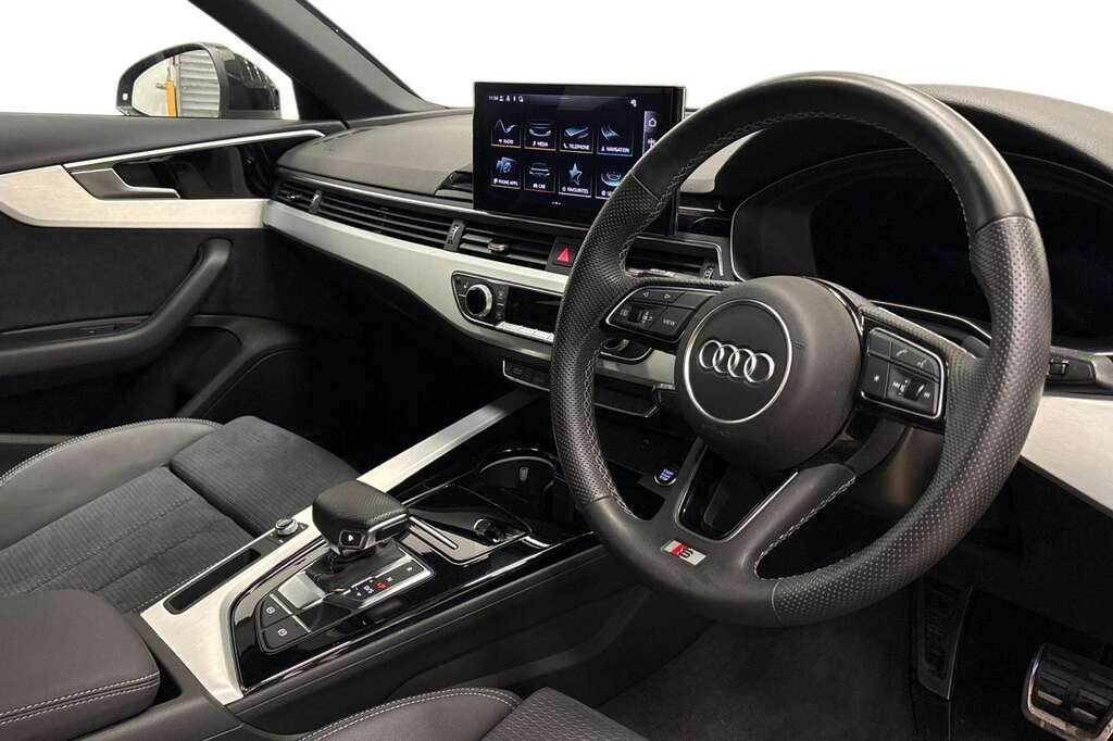 Audi A4 2.0 Tfsi 35 Black Edition Estate S Tron Black #32