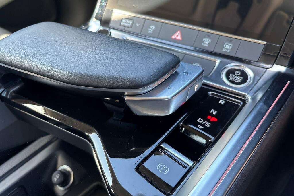 Audi Q8 e tron 300Kw 55 Quattro 114Kwh Sport Black #15