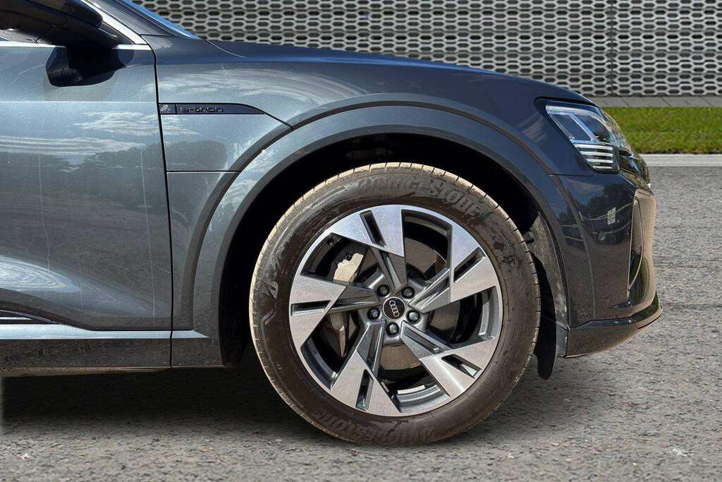 Audi Q8 e tron 300Kw 55 Quattro 114Kwh Sport Tech Pack Grey #5