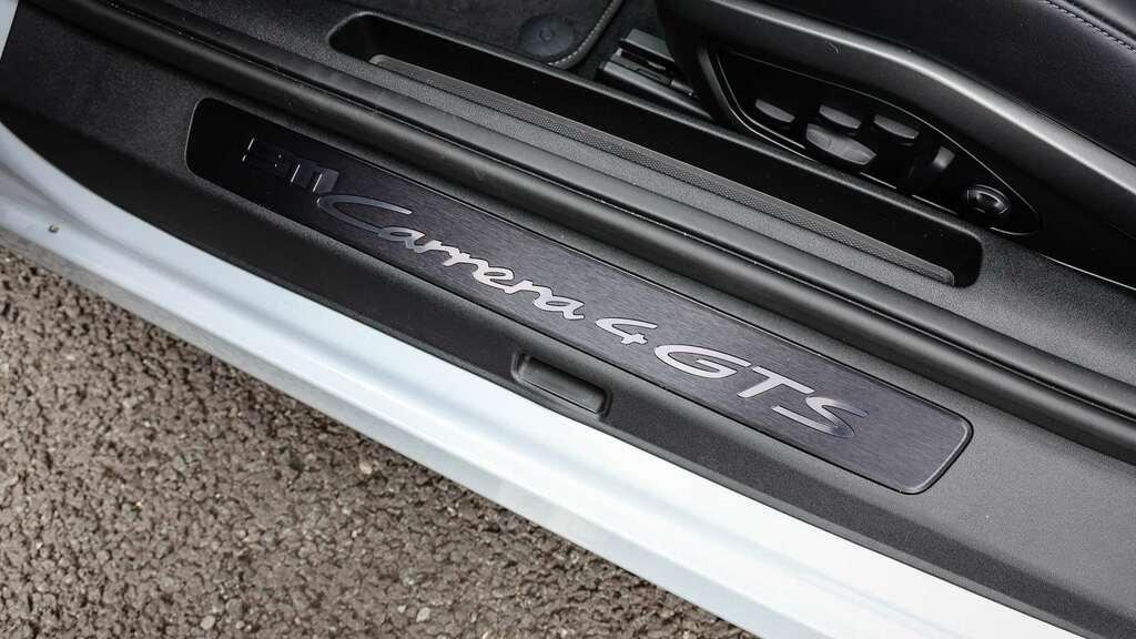 Porsche 911 2025 3.0T 992 Carrera Convertible Pdk E Silver #23