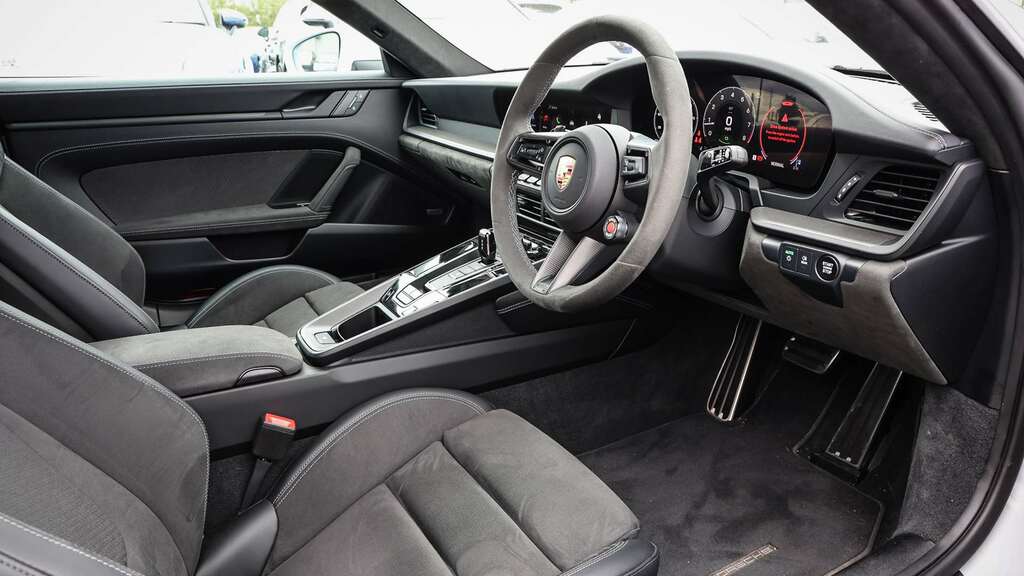 Porsche 911 2025 3.0T 992 Carrera Convertible Pdk E Silver #11