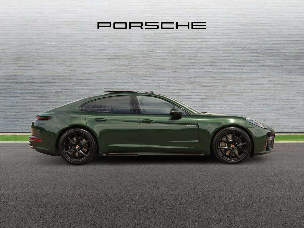 Porsche Panamera 4 E-hybrid 2026 Green #2