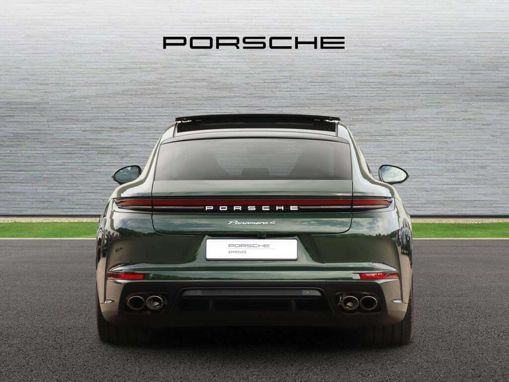 Porsche Panamera 4 E-hybrid 2026 Green #4