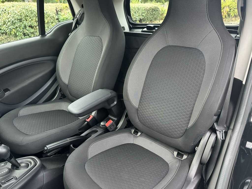 Smart Fortwo Coupe 60Kw Eq Premium 17Kwh 22Kwch Silver #19